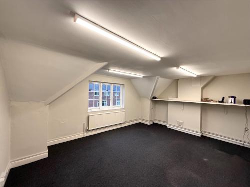 5 Jupiter Suites, 30 Packhorse Road, Gerrards Cross, SL9