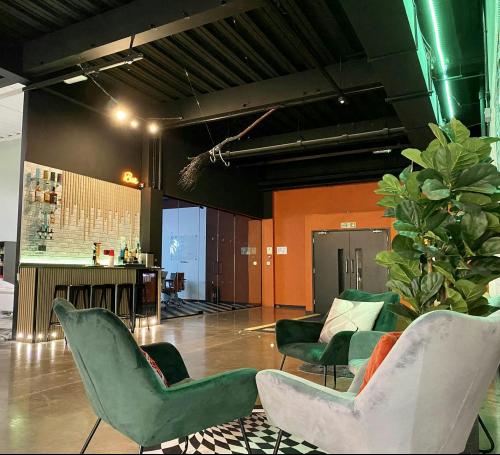 Studio 6, The Ridgeway, Mill Hill, London, NW7