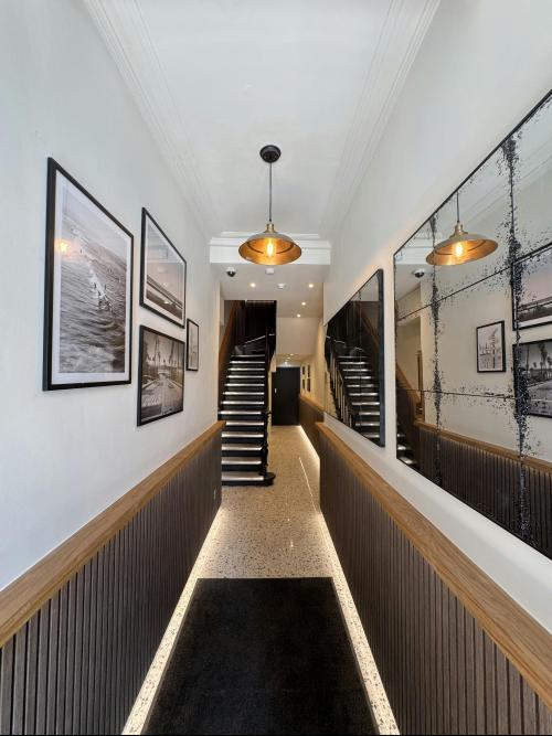 34-35 Eastcastle Street, Fitzrovia, London, W1W