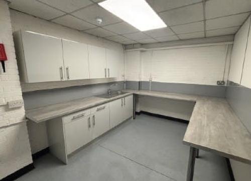 Unit F-G, Kingsway Industrial Estate, Kingsway, Luton, LU1