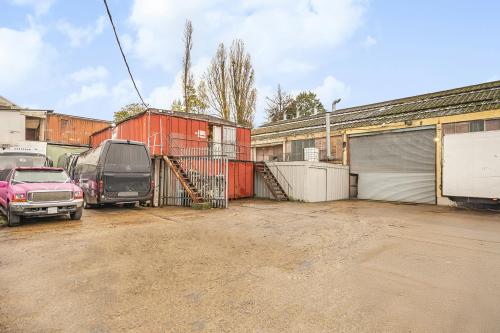Ionna House, 39 Humber Road, Staples Corner, London, NW2