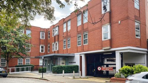 Mulliner House, Flanders Road, Chiswick, London, W4