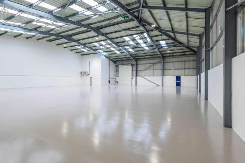 Unit 450, Quadrant Trading Estate, Almondsbury, Bristol, BS32
