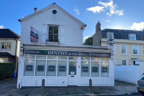 33 The Green, Winchmore Hill, London, N21