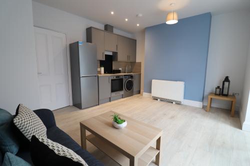 Flat A, 121 Hill Lane, Southampton, SO15