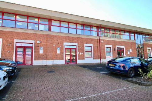 9 Woodbrook Crescent, Billericay, CM12