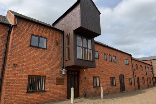 3, Riverside Business Park, Stoney Common Road, Stansted Mountfitchet, CM24