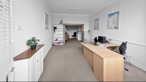 127 Putney Bridge Road, Wandsworth, London, SW15