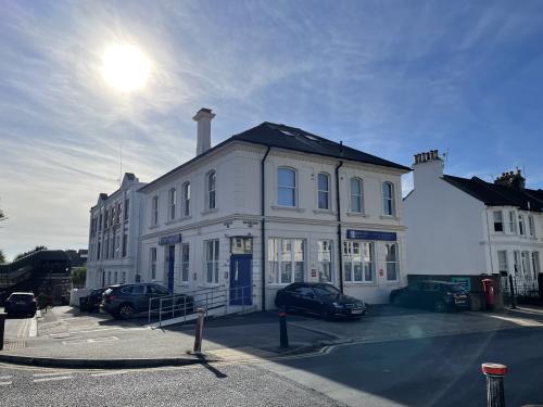 6A Hove Park Villas, Hove, BN3