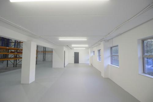 Unit 4, Airlinks Industrial Estate, Spitfire Way, Heston, TW5