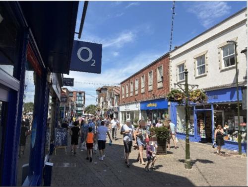 45/45A And 47 West Street, Horsham, RH12