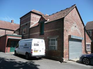 Bath Road Business Centre, Bath Road, Devizes, SN10