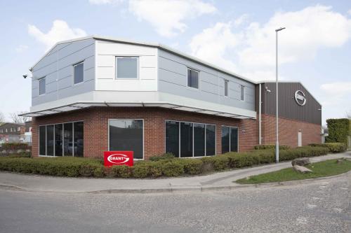 8a Hopton House, Hopton Industrial Estate, Devizes, SN10