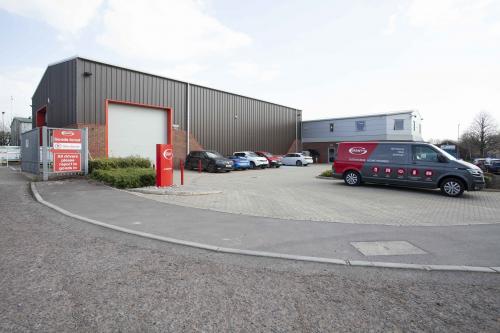 8a Hopton House, Hopton Industrial Estate, Devizes, SN10