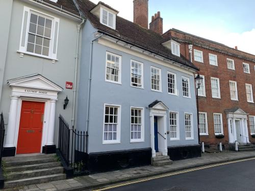 Hollybrook House, 4 East Pallant, Chichester, PO19