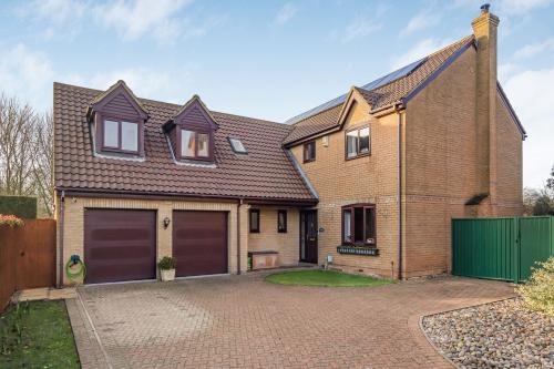 4 Sadlers Close, Hardwick, Cambridge, CB23