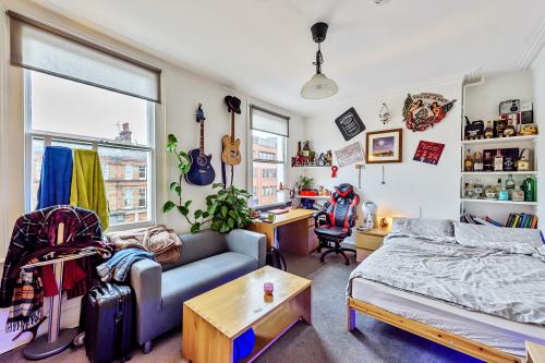 342-344 King Street, Hammersmith, London, W6
