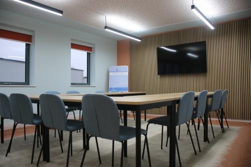 Unit 1, The I O Centre, Jugglers Close, Banbury, OX16