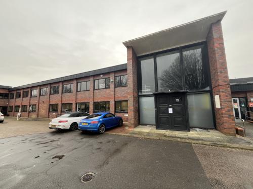 19 Lloyds Court, Manor Royal, Crawley, RH10