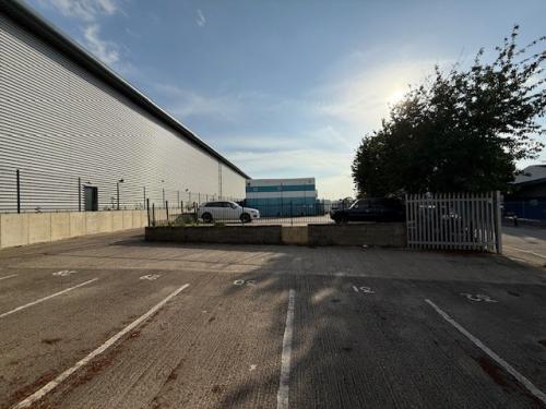3-5, Dexter Business Centre, Sandpit Road, Dartford, DA1