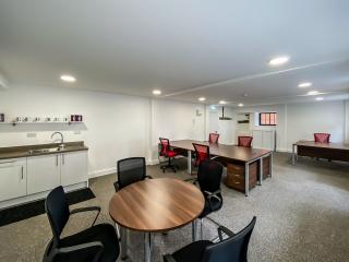 The George, 45 Guildford Street, Chertsey, KT16