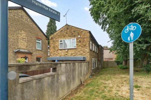 40 New Windsor Street, Uxbridge, UB8