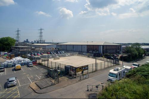 Croydon Open Storage, 112 Beddington Lane, Croydon, CR0