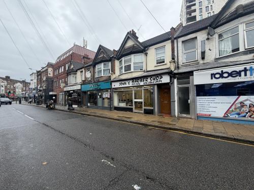 19 Masons Avenue, Wealdstone, Harrow, HA3