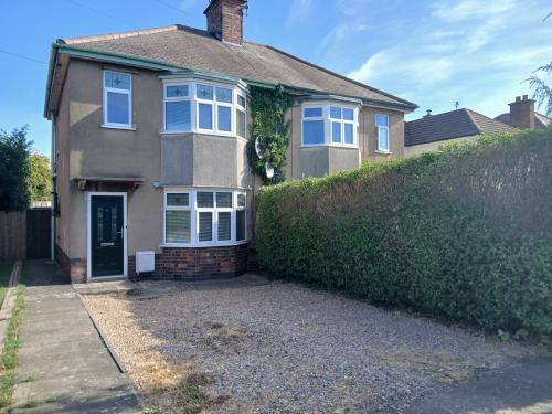 49 Lychgate Lane, Burbage, Hinckley, LE10