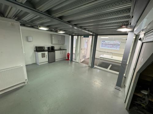 Unit 4, Bell Industrial Estate, Cunnington Street, Acton, London, W4