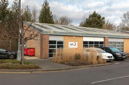 887 Plymouth Road, Slough, SL1