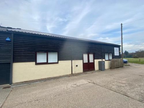 4 Childs Court Farm, Reading, RG8