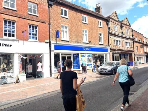80/82 High Street, Godalming, GU7