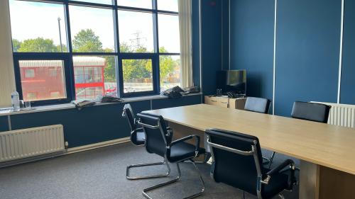 Unit 7 Fairfield Court, Seven Stars Industrial Estate, Coventry, CV3