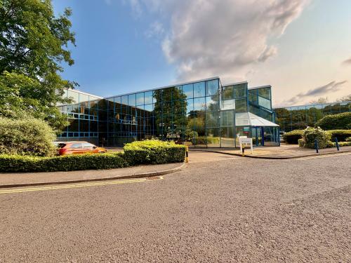 Unit C1, Knaves Beech Industrial Estate, Knaves Beech Way, Loudwater, High Wycombe, HP10
