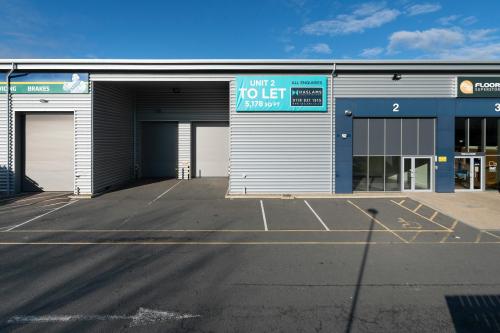 Unit 2, Trade City Bracknell, Western Road, Bracknell, RG12