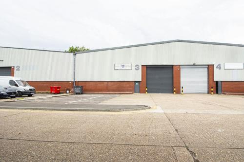 Unit 3, Airlinks Industrial Estate, Spitfire Way, Heston, TW5