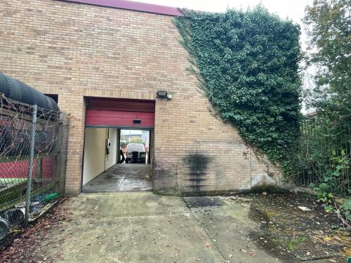 Unit 844, Plymouth Road Industrial Estate, Slough, SL1