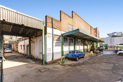 Units e & g, 7 Nobel Road, Edmonton, London, N18
