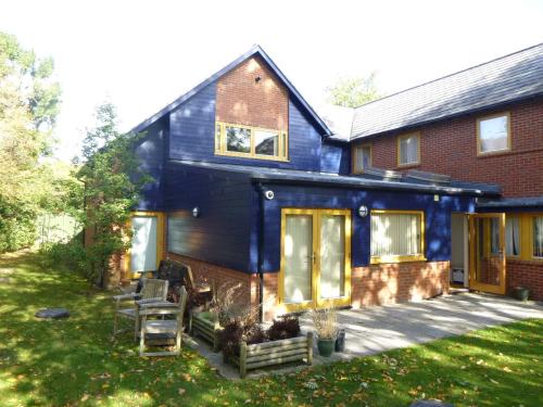 Collis House, Newport Road, Woolstone, MK15