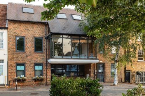 11-13 Worple Way, Richmond-Upon-Thames, TW10