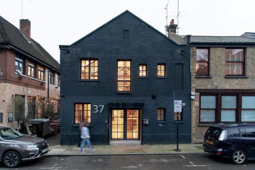37 Coate Street, Cambridge Heath, London, E2