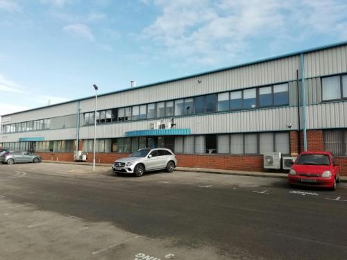 Unit 2, The Maple Centre, Downmill Road, Bracknell, RG12