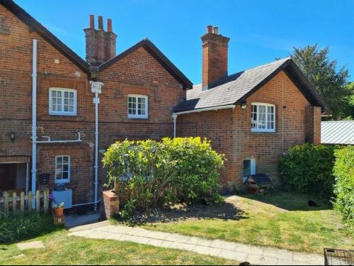 Sherbourne Farm, Shere Road, Albury, Guildford, GU5