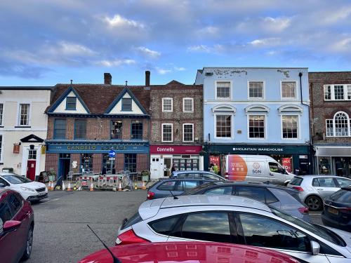 103 High Street, Thame, OX9