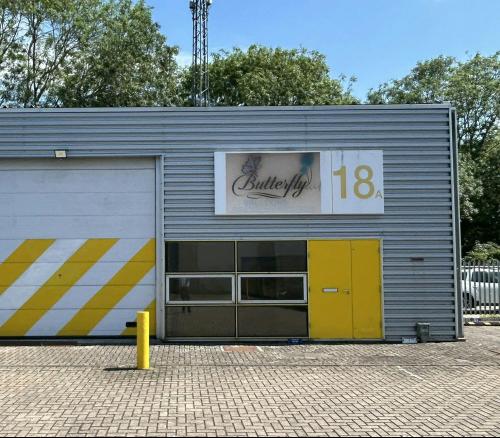 Unit 18A, Ash Industrial Estate, Kembrey Park, Swindon, SN2