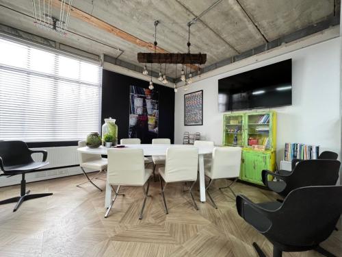 Colte House, Threshelfords Business Park, Inworth Road, Feering, Colchester, CO5