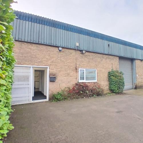 8 Canada Close, Banbury, OX16