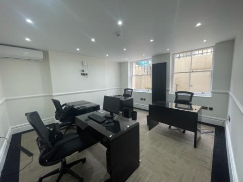 27 Palmeira Mansions, Church Road, Hove, BN3