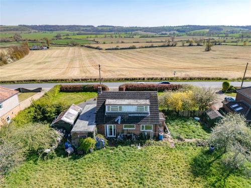 93 Barton Road, Harlington, LU5